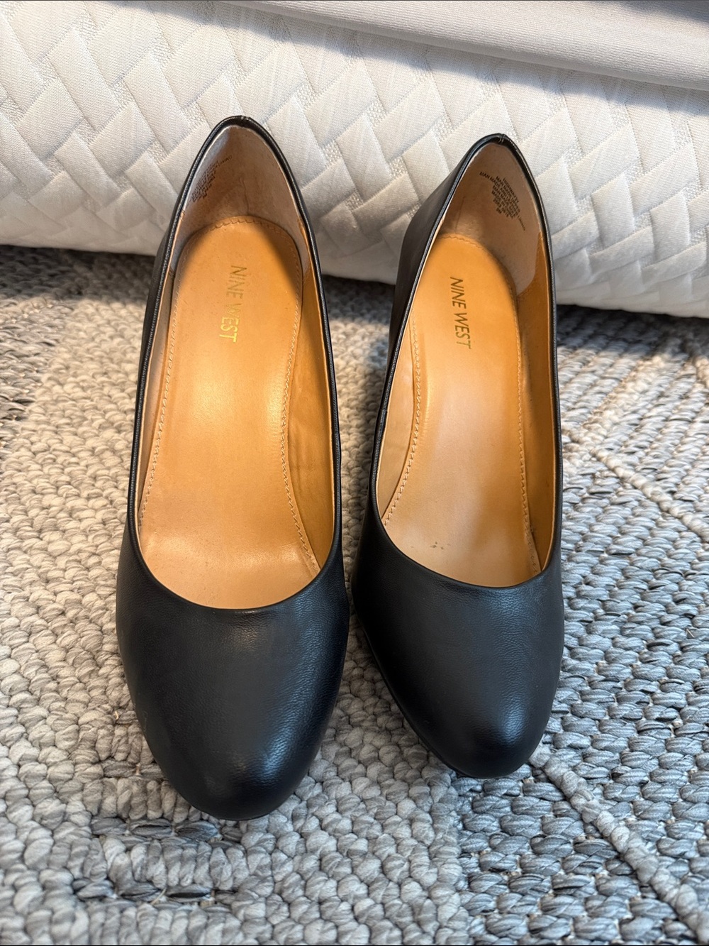Nine West Black Leather Classic Pumps